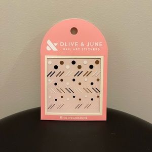 Olive & June - On The Dotted Line Nail Sticker